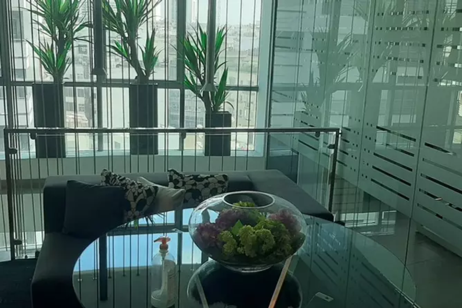 Plateau de bureau moderne aménagé en duplex de 240 m de surface exploitable a la vente en plein bld anfa
